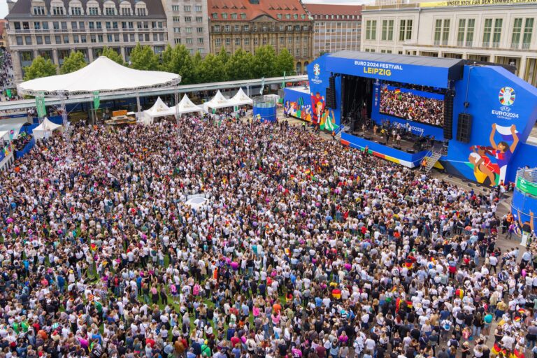 Event Veranstaltungsfotos Leipzig by Martin Neuhof E08295 - UEFA EURO 2024 Fan Zone – Ein Fußballfest in Leipzig